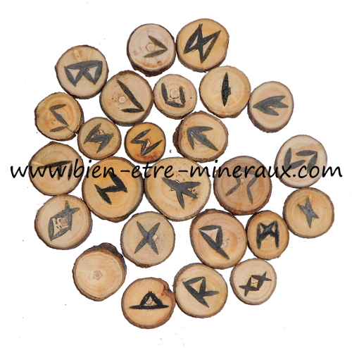 jeu de runes en bois
