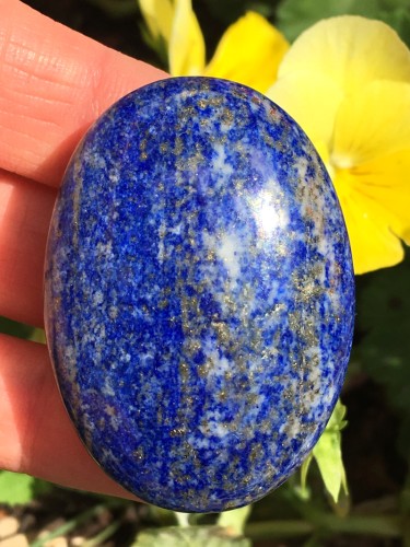 galet en pierre lapis lazuli 34g