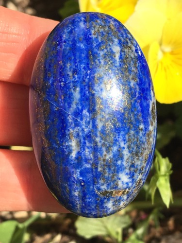 galet en pierre lapis lazuli 38g