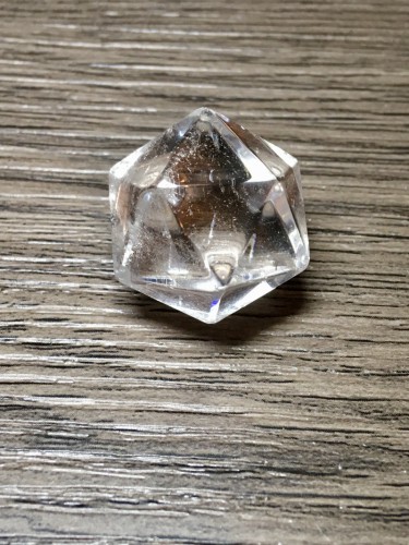 onde de forme icosaedre cristal de roche