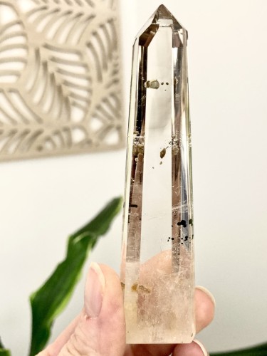 Prisme quartz fumé clair à inclusions