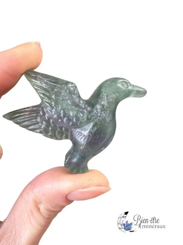 pierre fluorite en forme de colibri